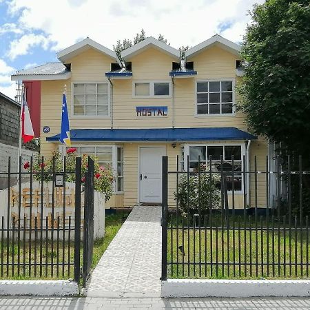 פורטו נטאלס Refugio Bulnes Hostel מראה חיצוני תמונה
