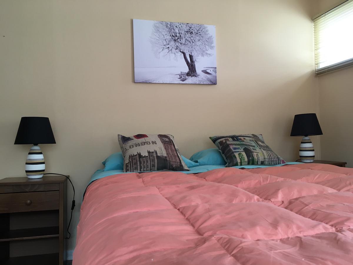 פורטו נטאלס Refugio Bulnes Hostel מראה חיצוני תמונה