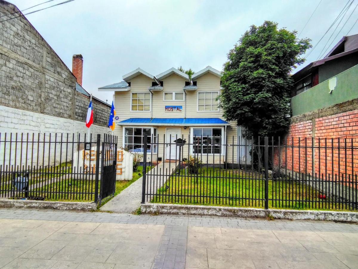 פורטו נטאלס Refugio Bulnes Hostel מראה חיצוני תמונה